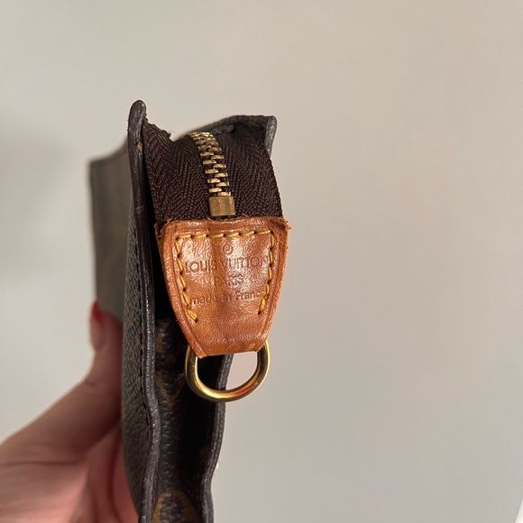 Vintage Louis Vuitton Pouch - Picture 4 of 5